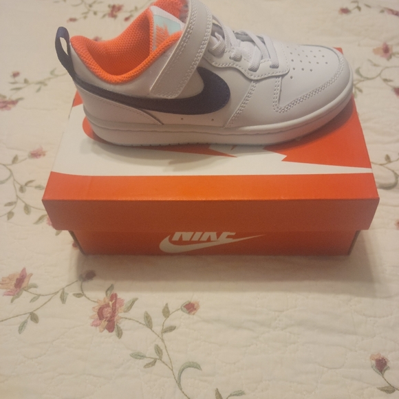 Nike Court Borough Low 2 - Picture 2 of 6